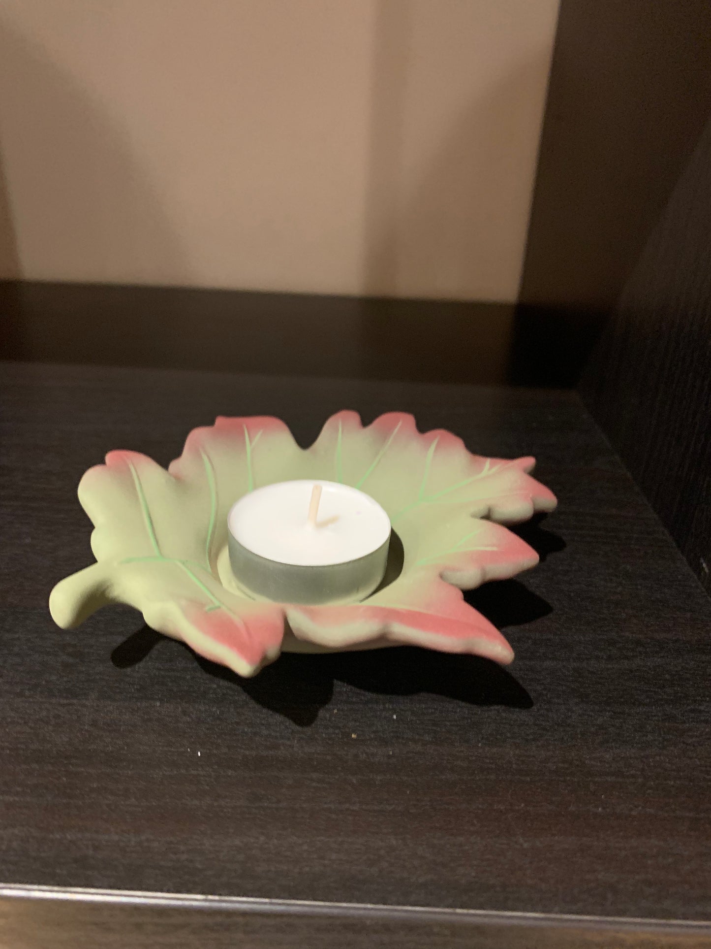 Green Leaf Tealight Holder