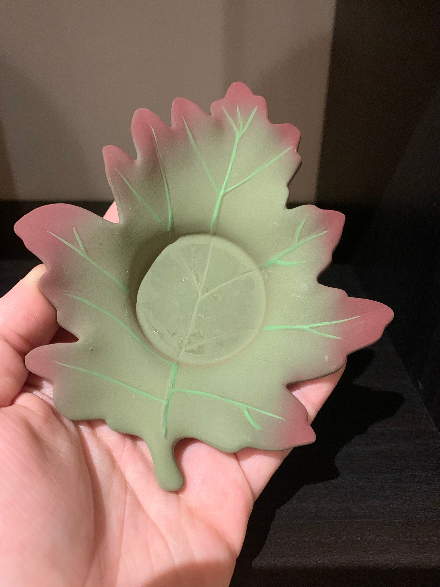 Green Leaf Tealight Holder